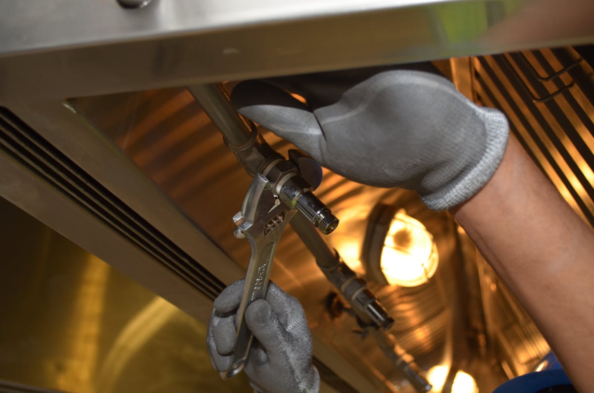 drain-cleaning Grease trap cleaning commercial kitchen Northwest Ohio